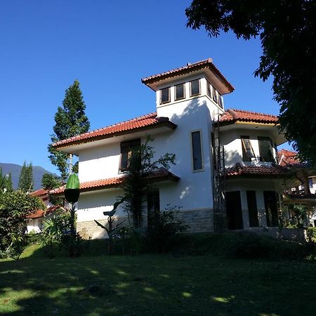 Villa Sabrina Bumi Ciherang Panjaweujan Bagian luar foto