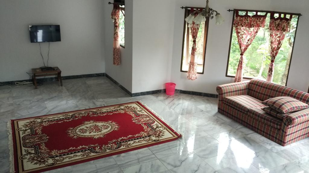 Villa Sabrina Bumi Ciherang Panjaweujan Bagian luar foto