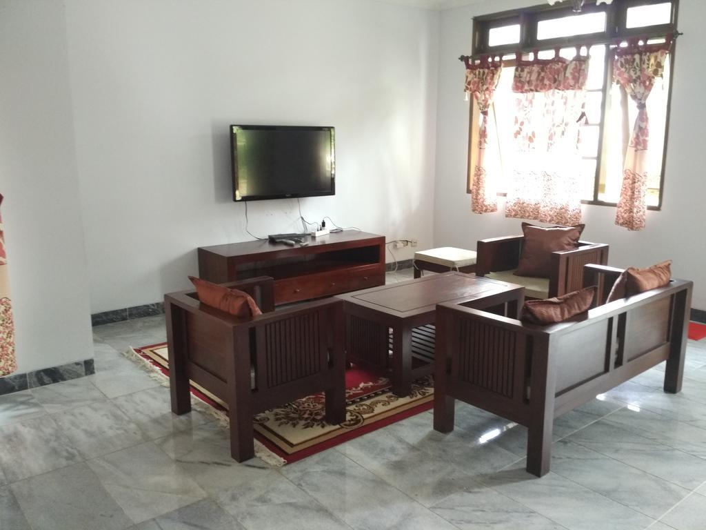 Villa Sabrina Bumi Ciherang Panjaweujan Bagian luar foto