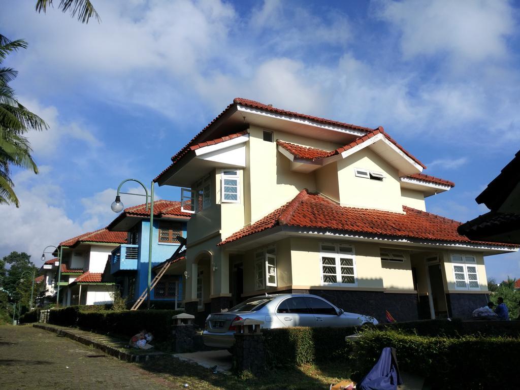 Villa Sabrina Bumi Ciherang Panjaweujan Bagian luar foto